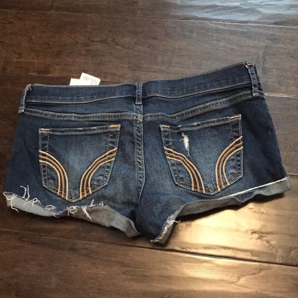 Hollister shorts! - Picture 3 of 3